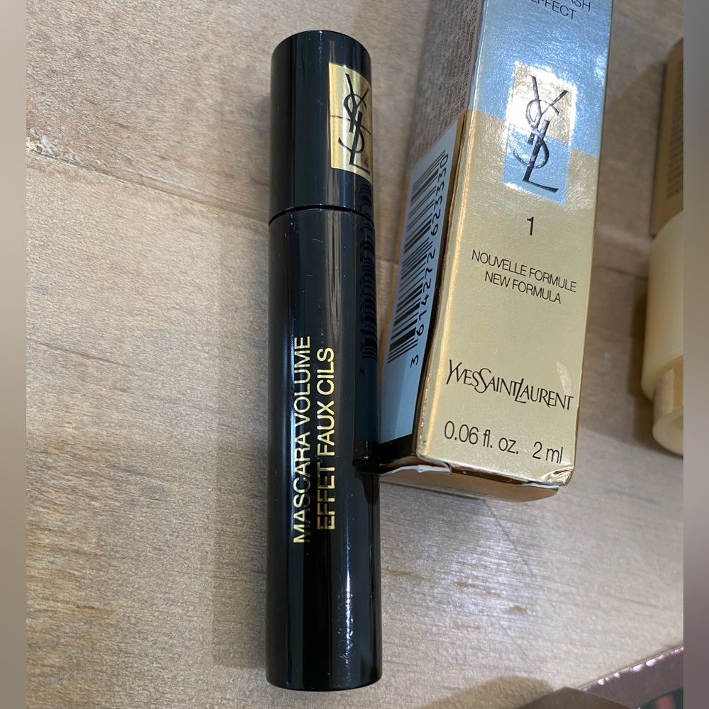 4 designer makeup Dior Ysl Hourglass AmorePacific - Picture 3 of 8